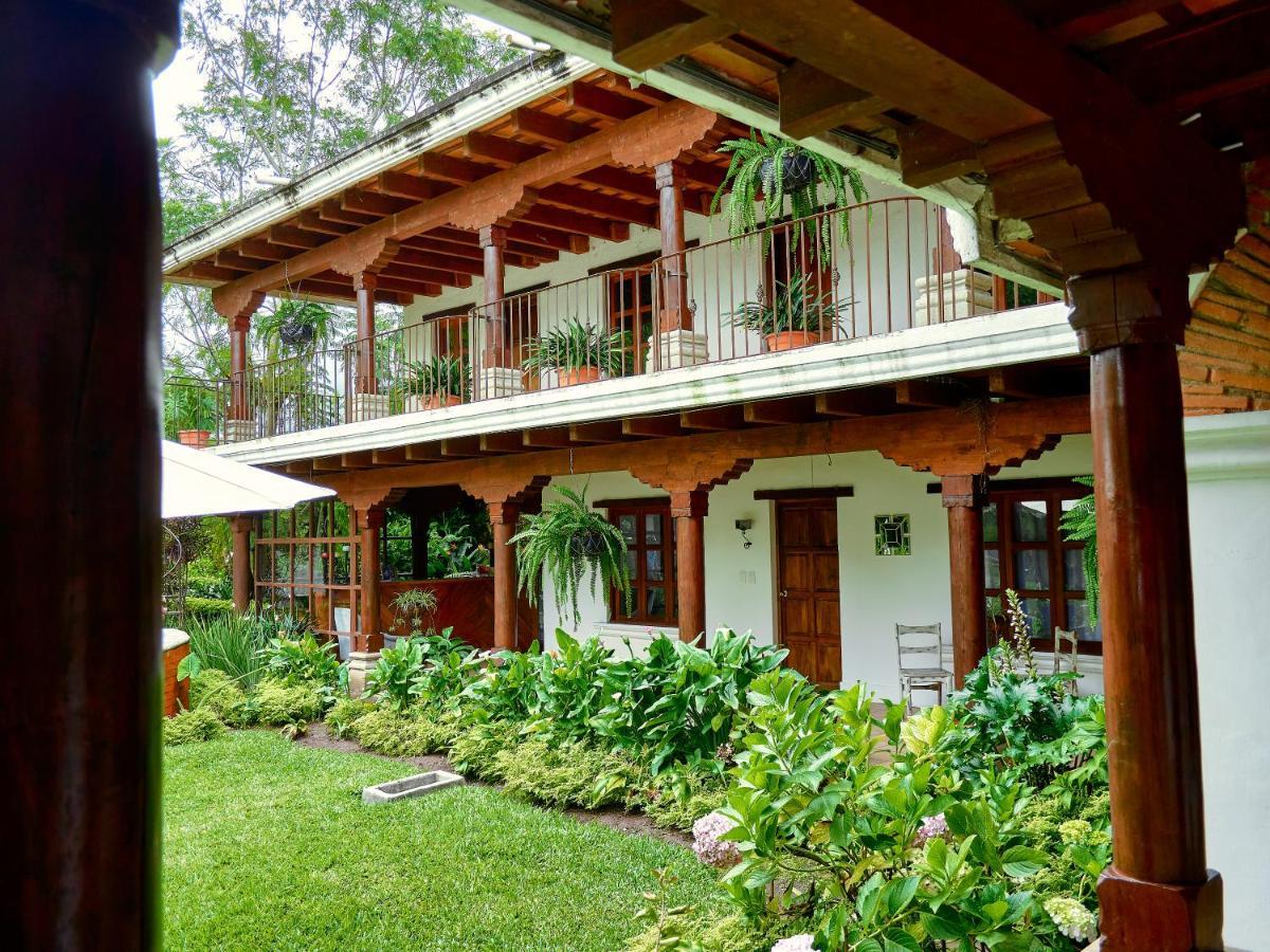 Hotel Cacique Real Antigua Exterior foto
