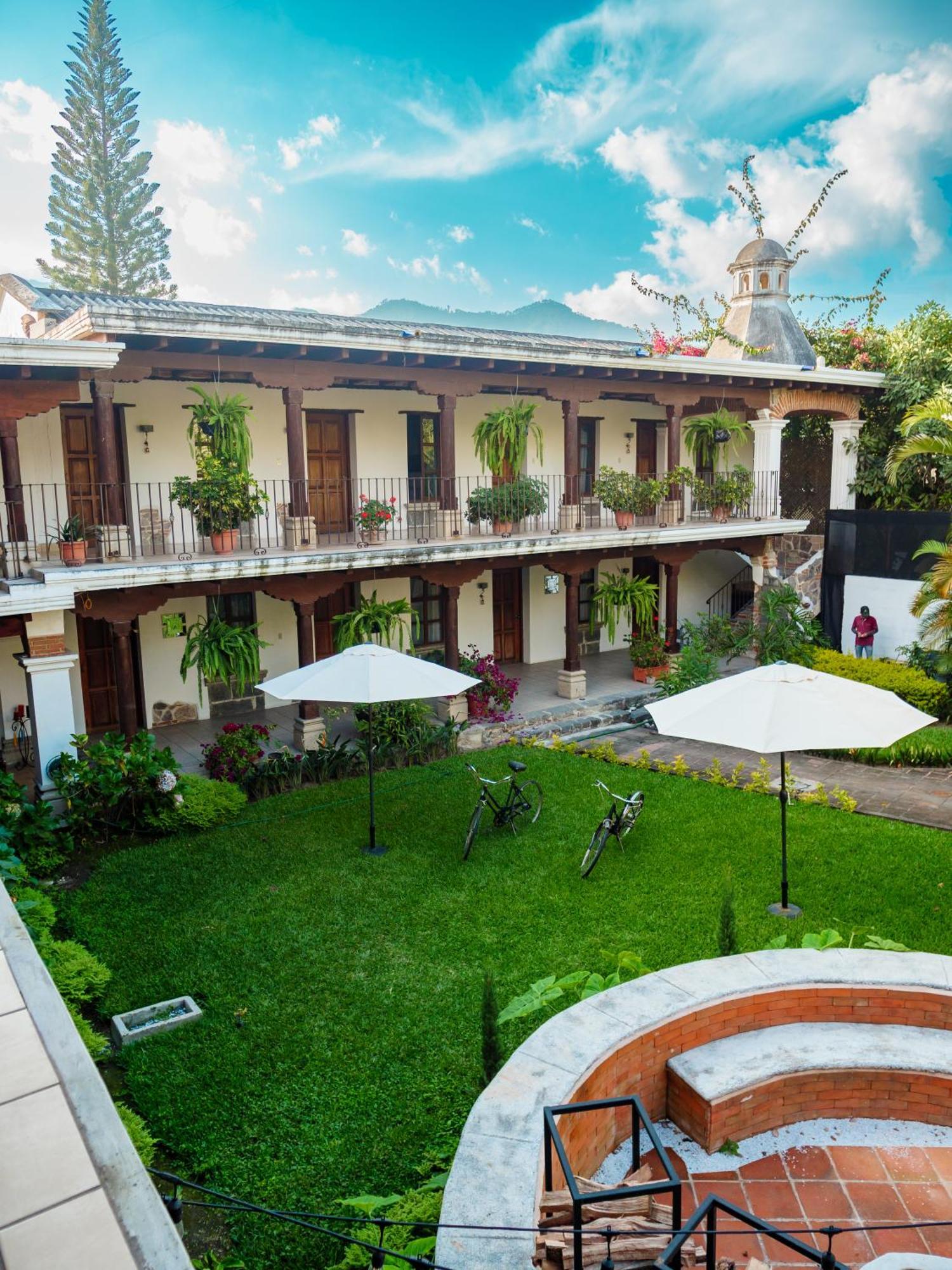 Hotel Cacique Real Antigua Exterior foto